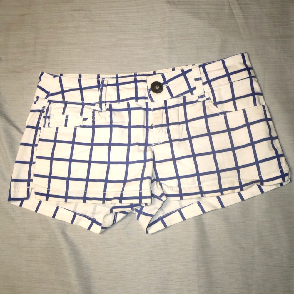 Stripped Shorts